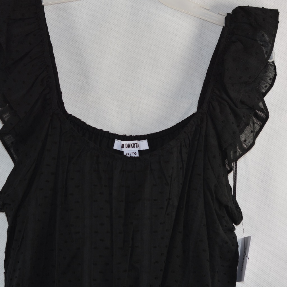 Little black top SZ XL BB Dakota NWT